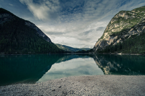 escapekit: Südtirol German photographer Andreas Levers shares landscape photos taken during a short trip to the Dolomites.  Escape Kit / Instagram / Twitter / Minuscule / Subscribe  