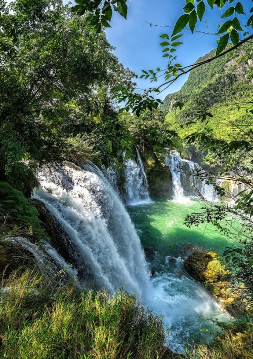 opticxllyaroused:   Ban Gioc Waterfall, Cao Bang, Vietnam by Kevin Ng