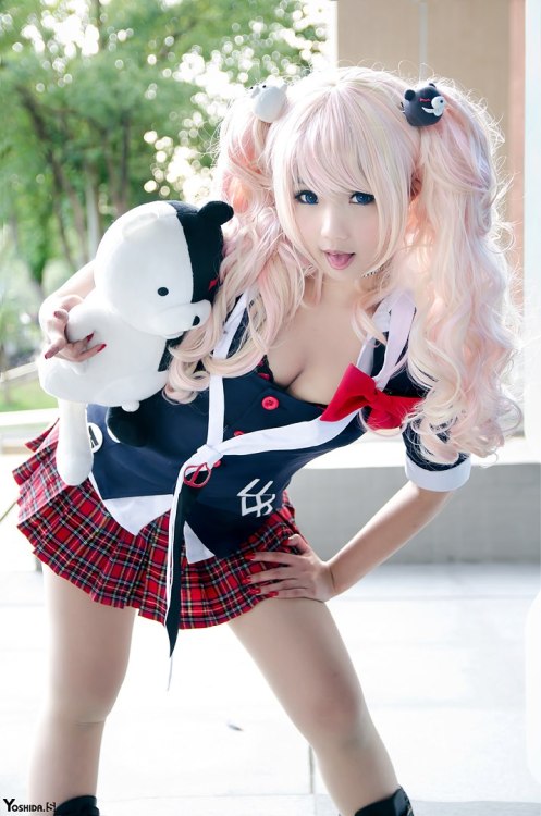 eveshinji:  肉感少女-Neneko