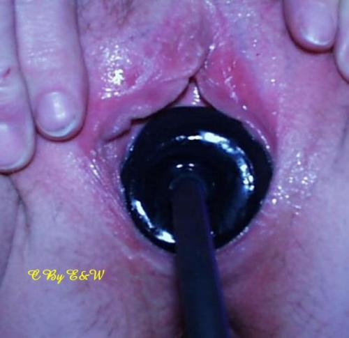 Sex open hole .dehnen der Ehefotze bis zur Kuhfutt pictures