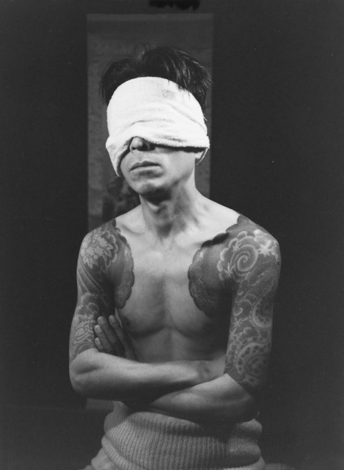 s-h-o-w-a:Japanese gamblers’ tattoos, 1946Ph. Alfred Eisenstaedt