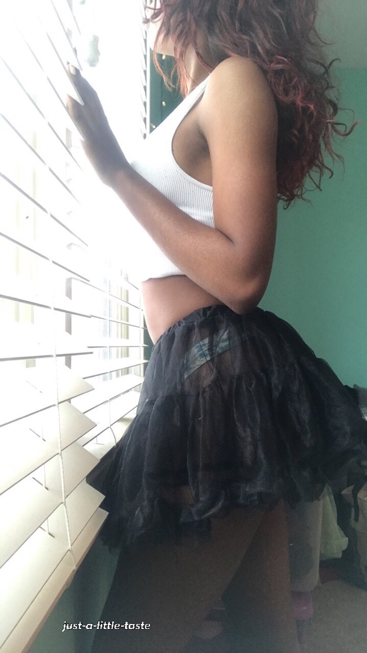 just-a-little-taste:•you purr in my ear, demure girl…so pretty…so compliant