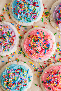 hoardingrecipes:  Frosted Sugar Cookies