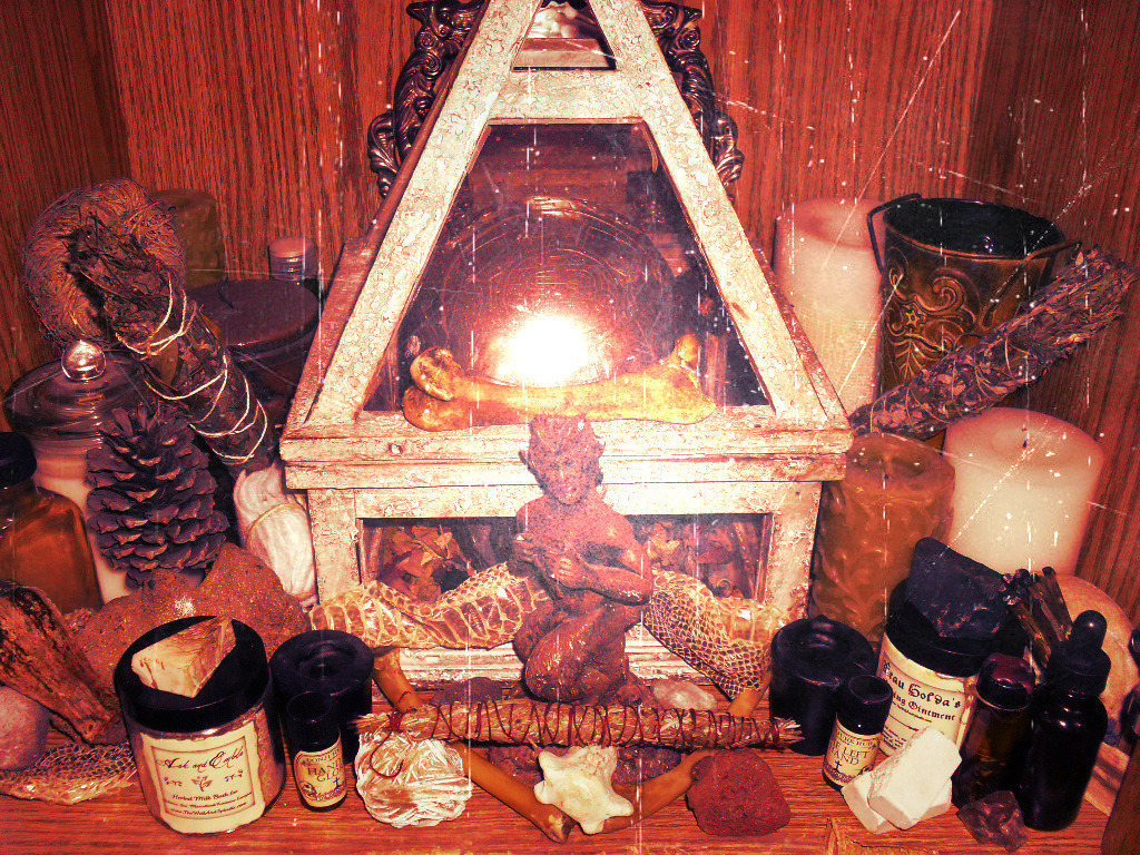 oathless-vow:  So, I decided to post some pictures of my altars in honor of the bounty