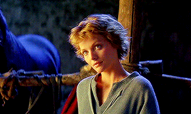 loveofromance:Michelle Pfeiffer as Isabeau of Anjou in Ladyhawke (1985)@malvoliowithin Joan d'Orléan