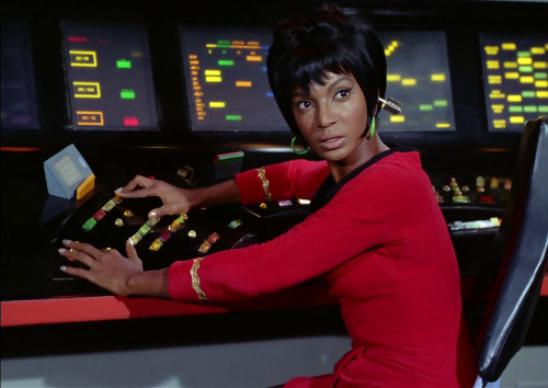 donmarcojuande:Nichelle Nichols as Uhura in S1 of ‘Star Trek’