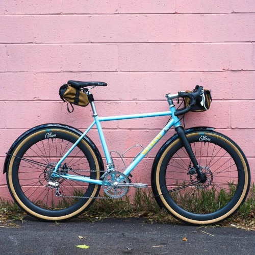 hizokucycles: Reposted from @eccentricvelo Here is my bike against a wall. It’s a good wall. #veloor