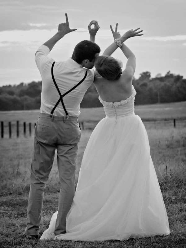 15 Artistic And Unique Wedding Photography Poses