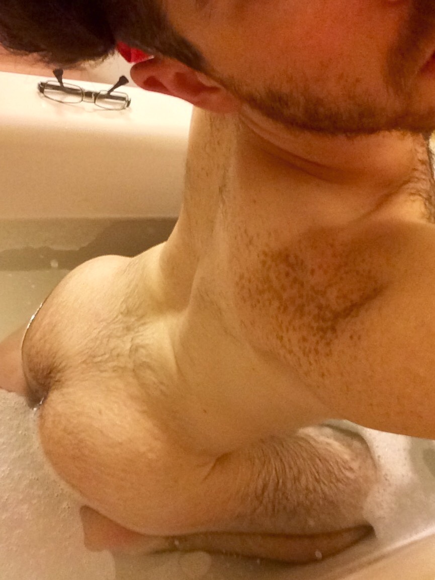 willnsf:  chalkycandy:  I hit 4000 followers sometime last night so you guys deserve