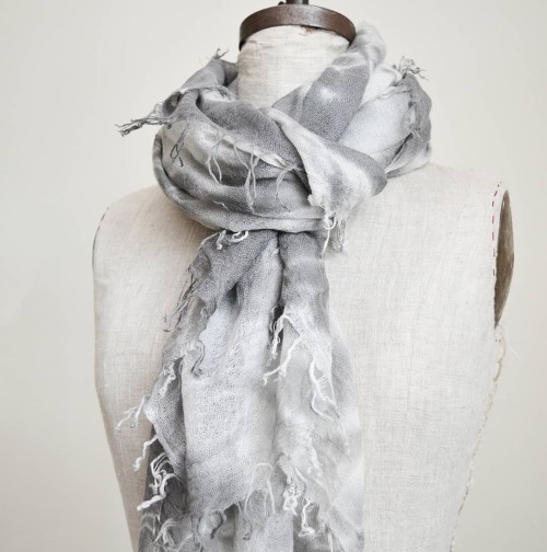 Cashmere yuminess.#chanluu #scarf . . #stitchandticklestudiostore #shoplocalboston #boston #southe