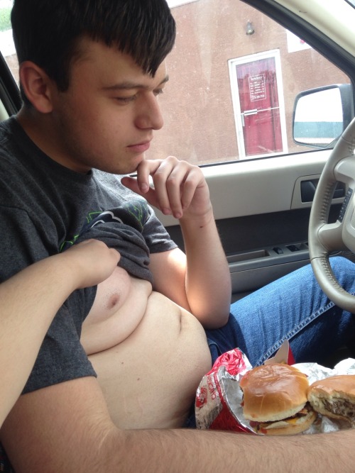 joey-and-i: Large baconator meal at Wendy’s and a frosty and two double cheeseburgers from McDonald’