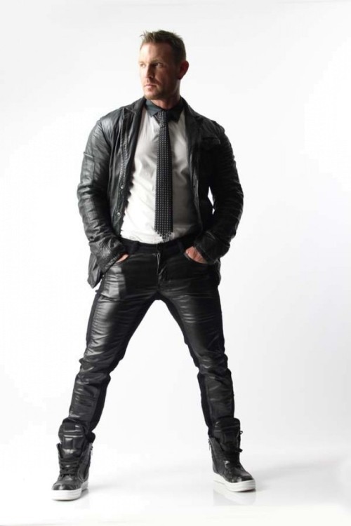 londonirish1: masculineleather: Masculine Beauty: Leather Edition Sexy guy in an alternative leather