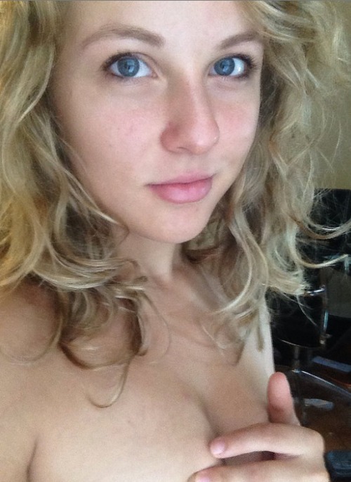 Nakedyoungchick