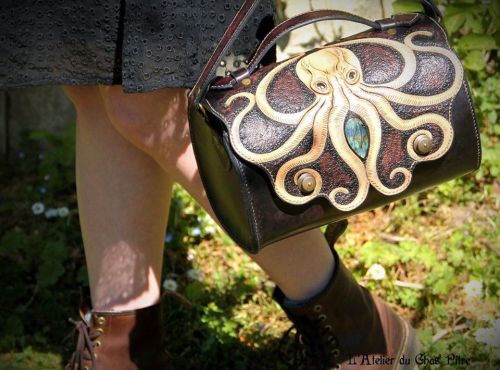 uggly:Nautilus brown leather handbagAvailable here