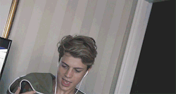 famous-male-celeb-naked:  Jace Norman