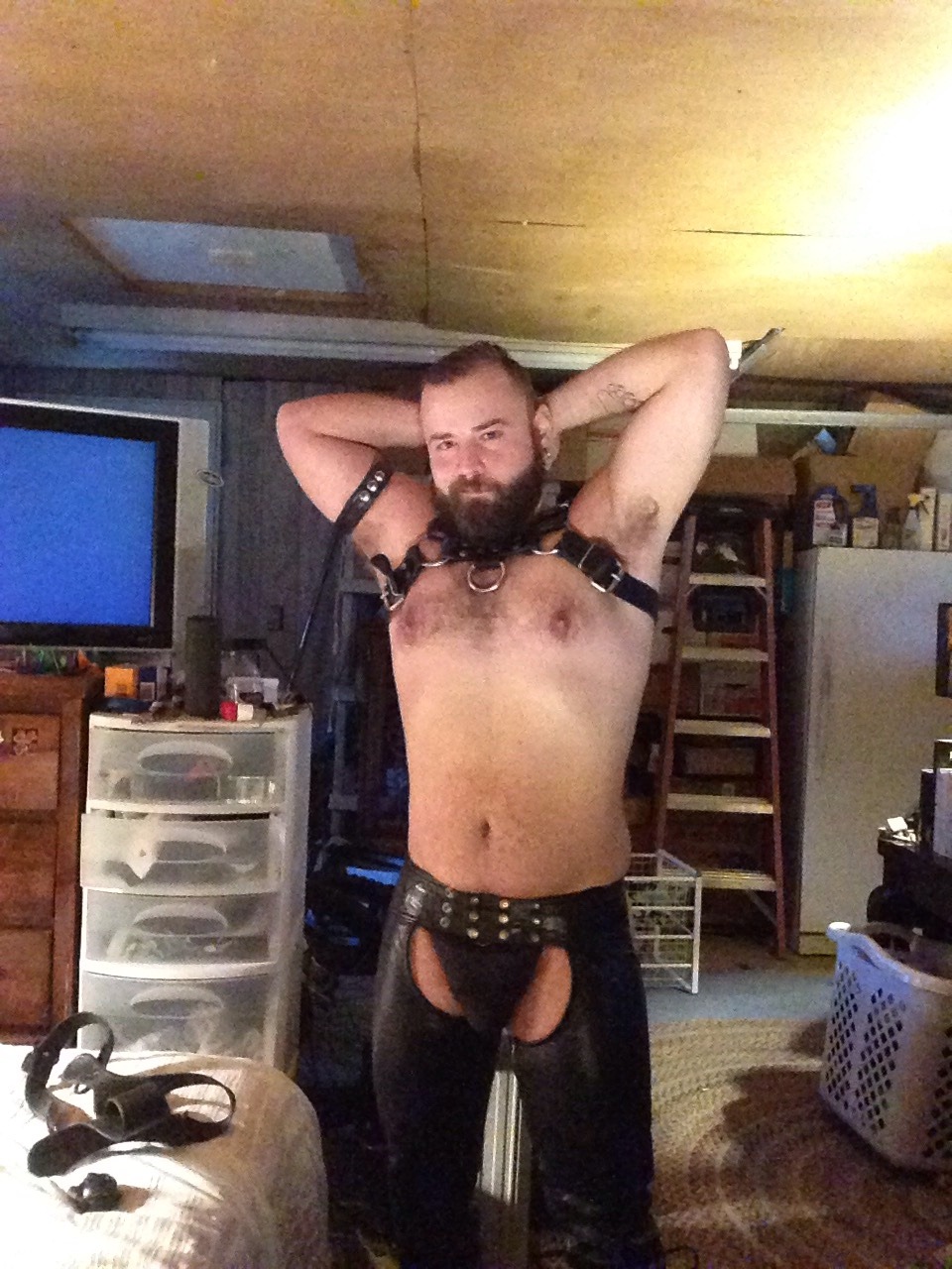 cigarpervdad:  californiacubster:  It’s the Mr. Eagle LA leather competition this