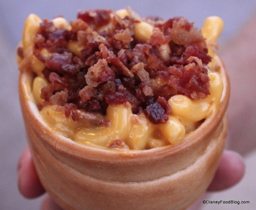 irishfan62: abbythebear:  beben-eleben:  Disney World’s Mac ‘N’ Cheese Topped With Bacon, Served In A Bread Cone  WHAT. IS. THIS. MAGIC.  Adding this to the list of “Foods I would eat even if it kills me” Like, I could have a heart attack while