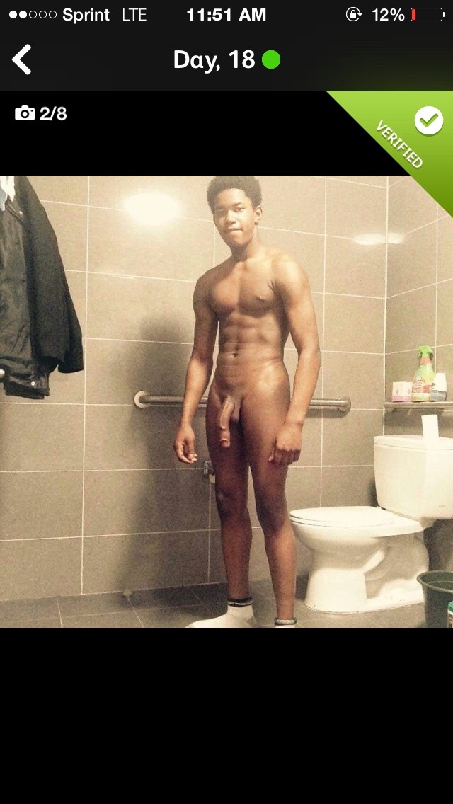 imsexynymia:  Damn that’s dick 