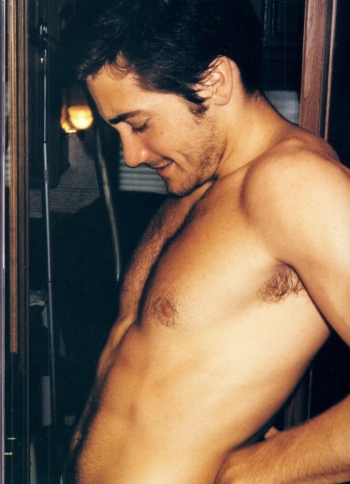 malecelebarmpits: Jake Gyllenhaal 2