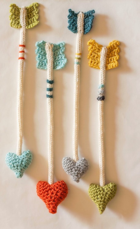 DIY Amigurumi Cupid&rsquo;s Heart Arrows $4.00 Pattern from Jill Watt at The Dapper Toad here.I almo