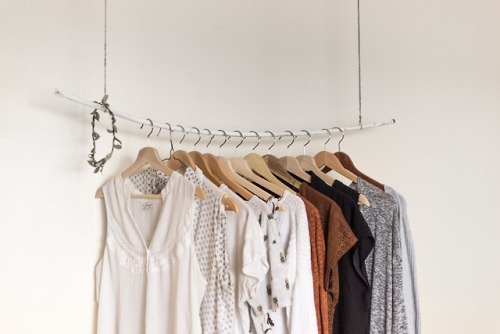 Some zero wasters lean towards the capsule wardrobe. A capsule wardrobe is a small collection of wel