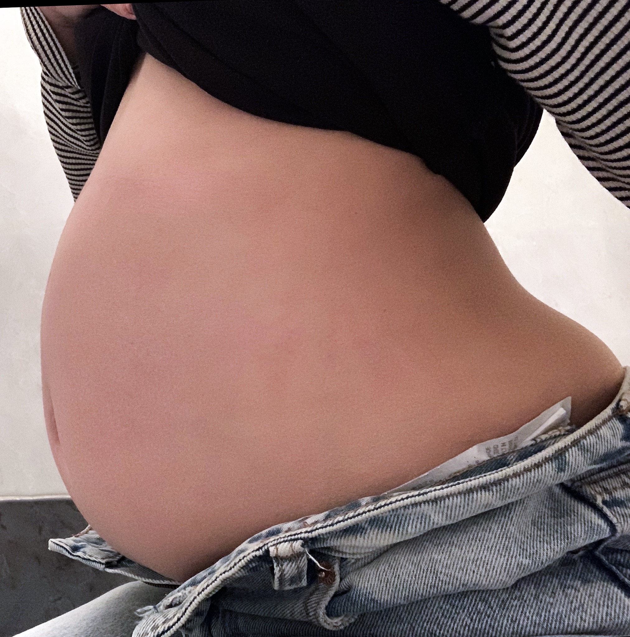 XXX stuffingbelly:This is probably my biggest photo