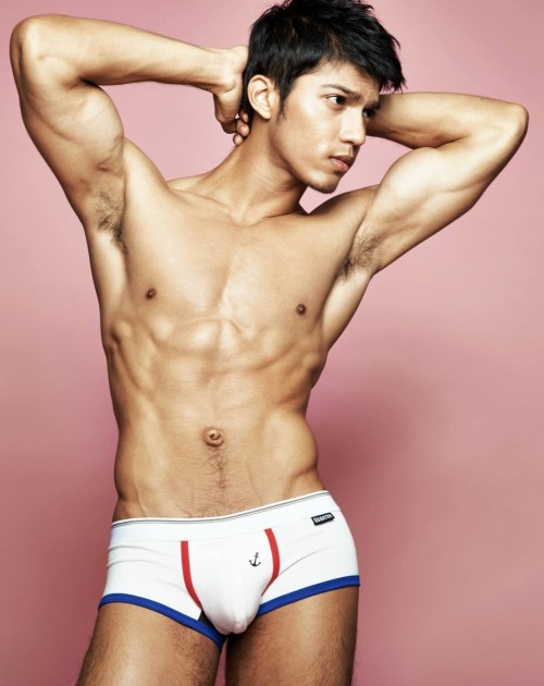 glad2bhere:  glad2Bhere.tumblr.com/archiveShan Ratnam Model
