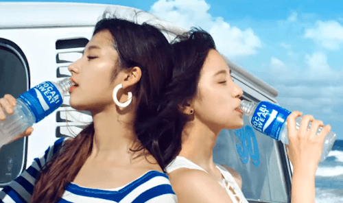abitofeverythingstrange:This is the magic 2na drinking gif. Reblog to forever quench your thirst, gi