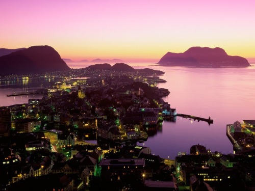 Porn awesomeagu:  Norway sunset photos
