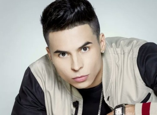 Reykon (cantante colombiano)Watch: youtu.be/rhaIP1dl5hI”&gt;“Mala&quot; 