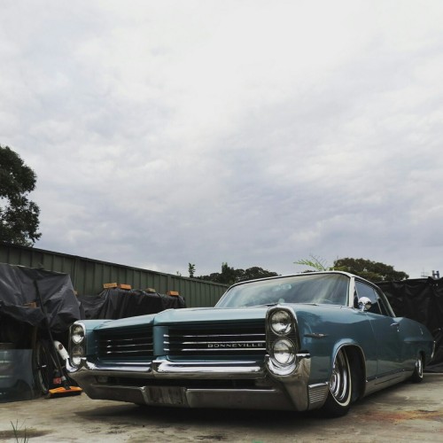 hotrodzandpinups:  ponchorelaxo:  My 1964 Pontiac Bonneville    HRP  