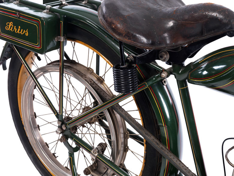 design-is-fine:  Motorcycle Knirps Sirius, 1930. Engine: 267 cm³, 74 kg. Triumphwerke,