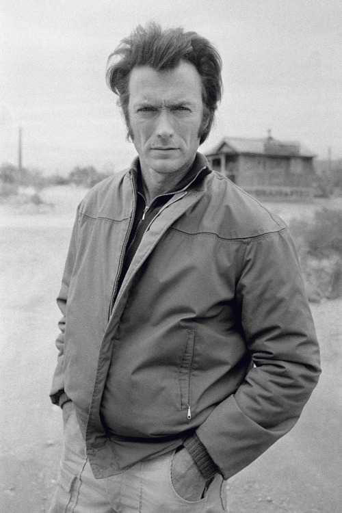 missholson: Clint Eastwood on the set of Joe Kidd (1972), directed by John Sturges.© Terry