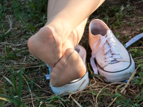 Relaxing the hosed feet