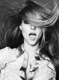 abookofrevelation:  Amanda Seyfried for Elle UK (June 2014) 