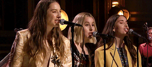 sersh:Vampire Weekend ft. HAIM performing This Life on The Tonight Show, 7th May 2019My babies