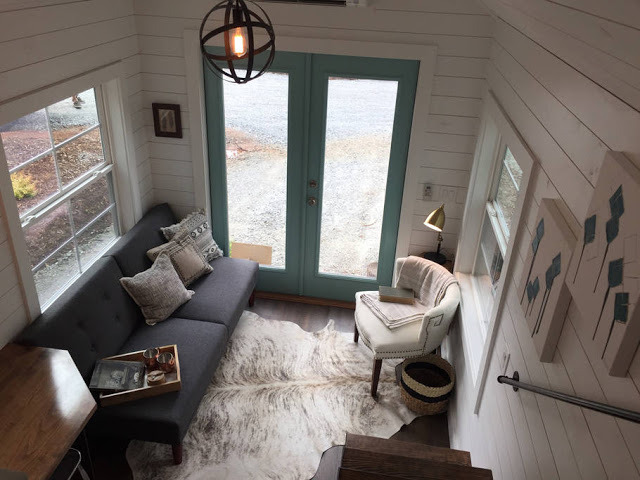 dreamhousetogo:  An AirBnB tiny house in Greer, South Carolina