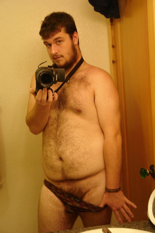imhereforthemen:  is it ok that i’ve never really manscaped? Entirely okay!  (mc-scooters)