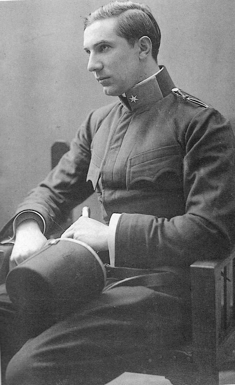 don-mano: Béla Lugosi in 1914 as soldier in the Austro-Hungarian Army. 