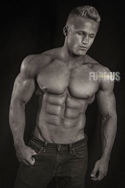 cdnlifter27:  Miles Mann Photos: Allan Spiers, Wainwright Images and FuriousFotog  &hellip;