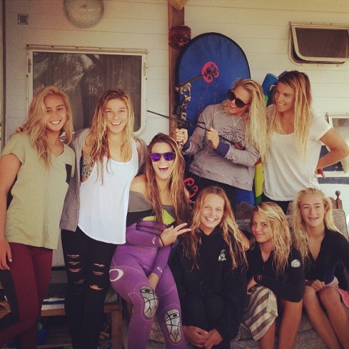 http://surfandbefree.tumblr.comClaire, Laura, Coco, Alessa &amp; Claudia