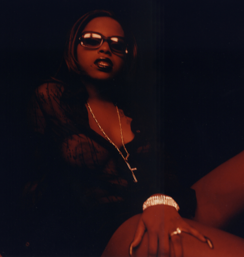 surra-de-bunda - Foxy Brown photographed by Jamil Gs (1998)