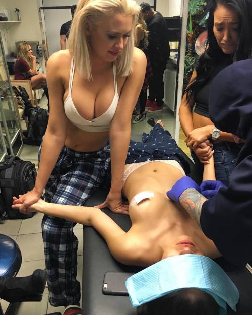 arile: “Late night nipple piercings w @mabelynncapeluj &amp; @bre_tiesi” by @danbilz
