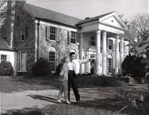 On this date in 1982, Graceland opened to the public.Elvis is pictured with actress Yvonne Lime outs