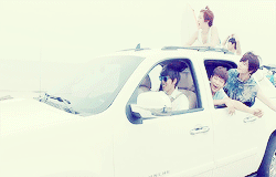 jjokkomee:  i shine because of you. 