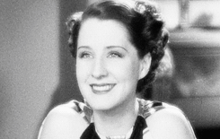 alexdrakes:  Norma Shearer + dimple smile 