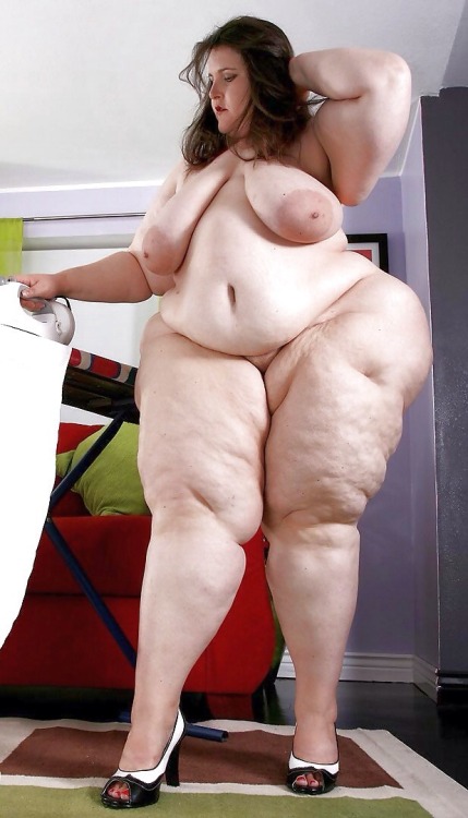 lovethembigandthick:  I am in love