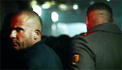 prisonbreakgifs:Prison Break references on Legends Of Tomorrow | 1.05 Fail-Safe