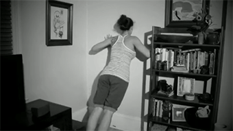 gettingahealthybody:  fitnessgifs4u:  How To Do Pushups for Beginners : Abs - Triceps