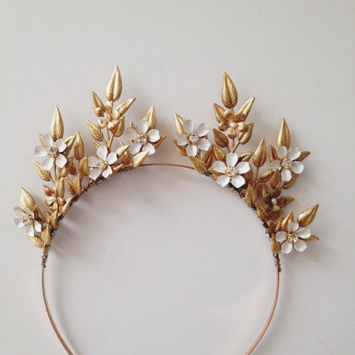 thefashionboutique:  Handmade Bichette Crown // mignonnehandmade